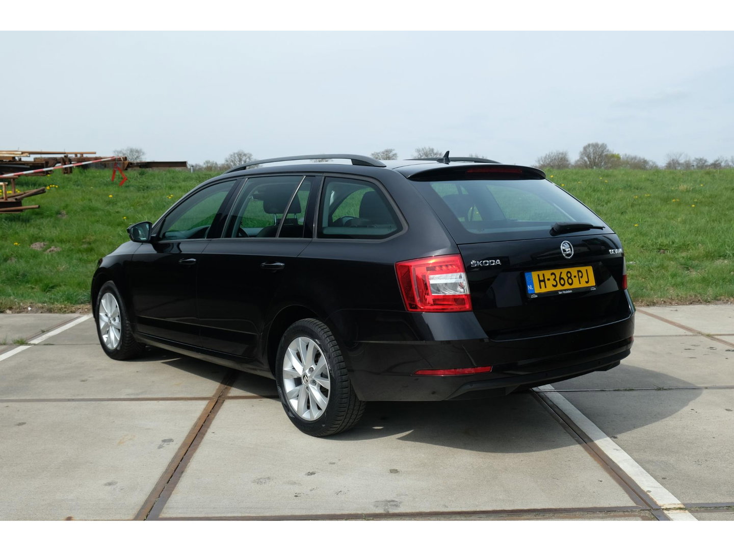 Škoda Octavia Combi 1.0 TSI Greentech Business Edition | NAVI | CRUISE | ALL SEASON BANDEN