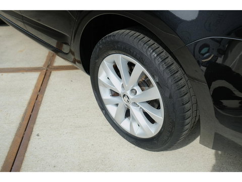 Škoda Octavia Combi 1.0 TSI Greentech Business Edition | NAVI | CRUISE | ALL SEASON BANDEN