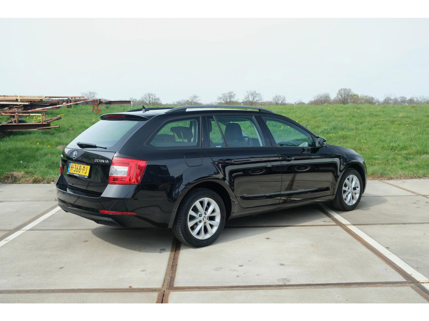 Škoda Octavia Combi 1.0 TSI Greentech Business Edition | NAVI | CRUISE | ALL SEASON BANDEN