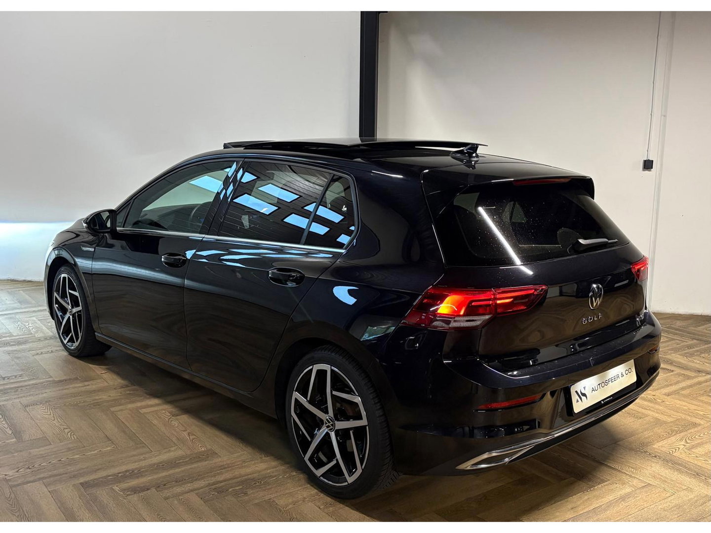 Volkswagen Golf 1.5 eTSI Style PANO HUD KEYLESS