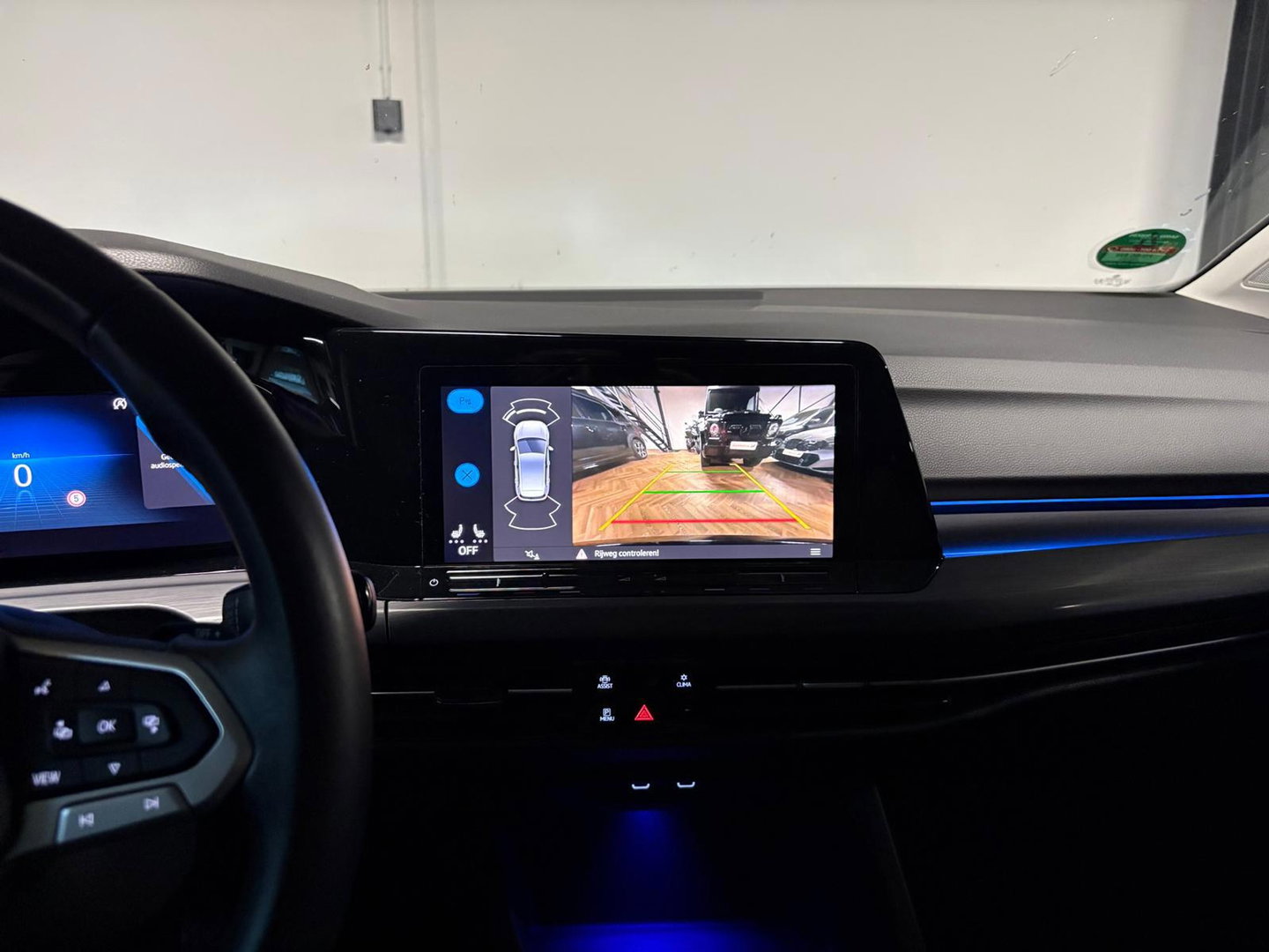 Volkswagen Golf 1.5 eTSI Style PANO HUD KEYLESS