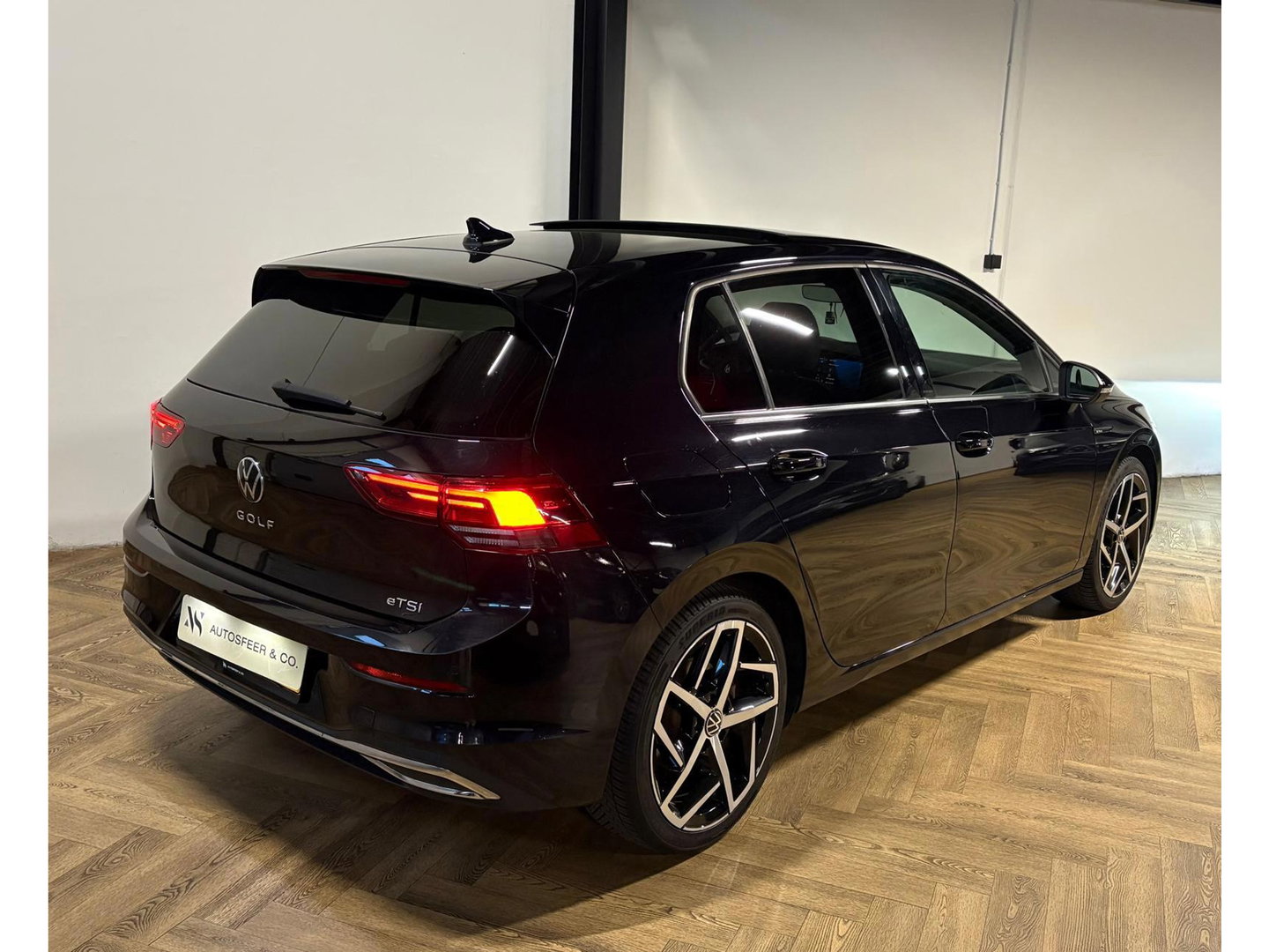 Volkswagen Golf 1.5 eTSI Style PANO HUD KEYLESS