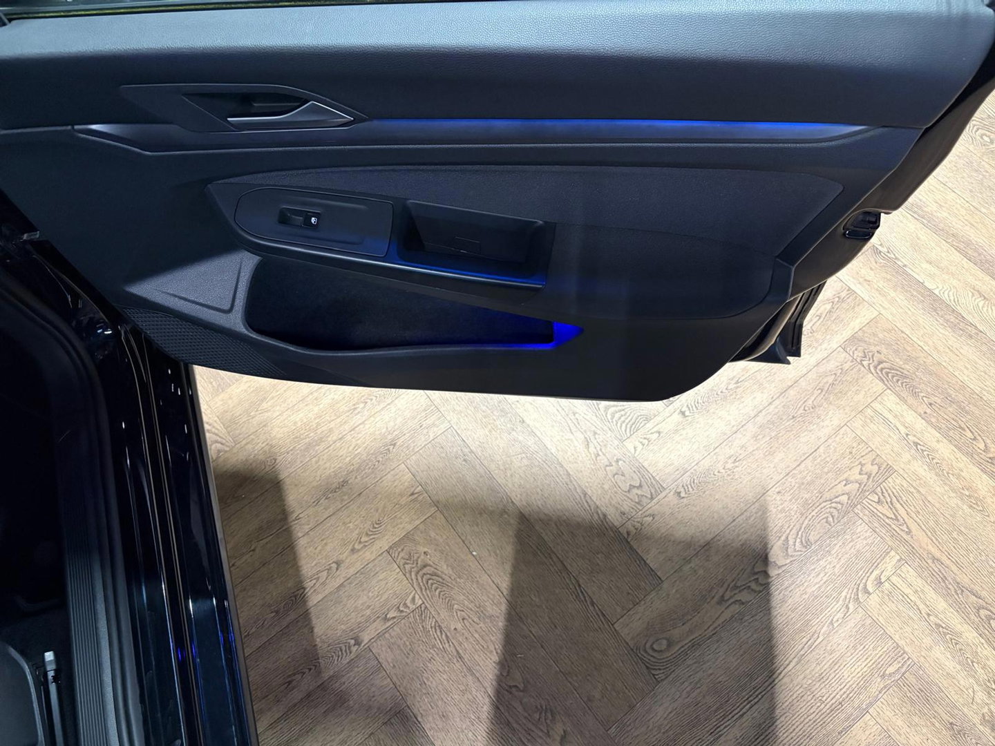 Volkswagen Golf 1.5 eTSI Style PANO HUD KEYLESS