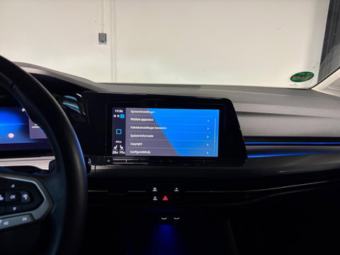 Volkswagen Golf 1.5 eTSI Style PANO HUD KEYLESS