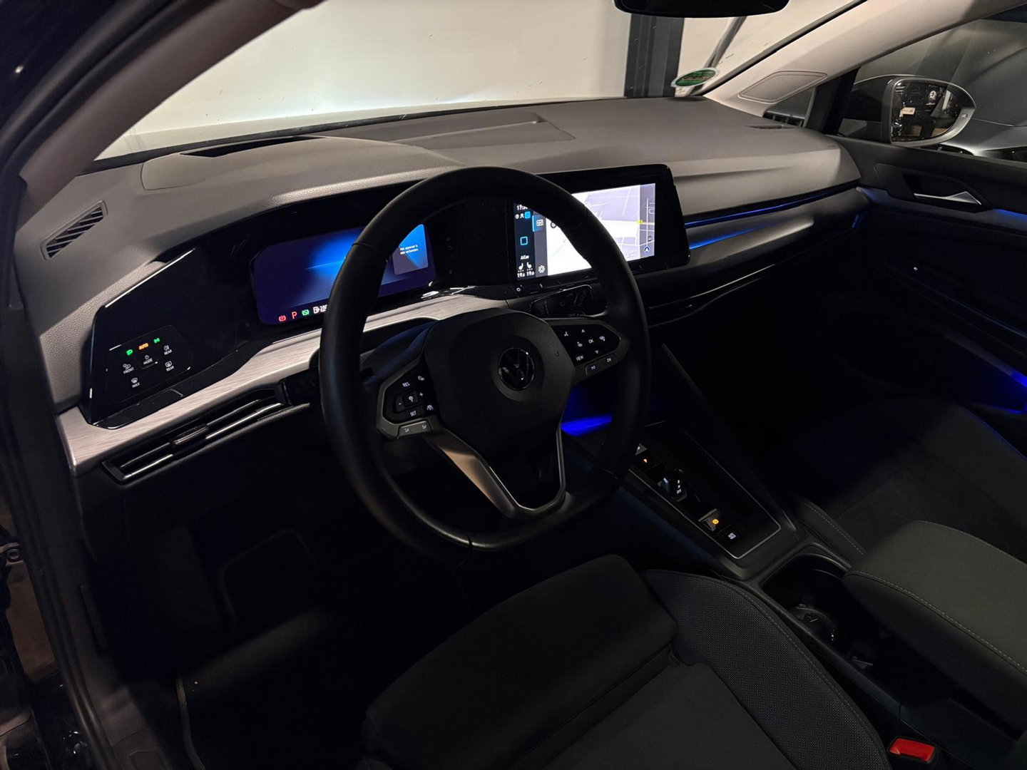 Volkswagen Golf 1.5 eTSI Style PANO HUD KEYLESS