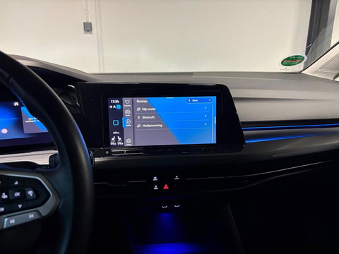 Volkswagen Golf 1.5 eTSI Style PANO HUD KEYLESS