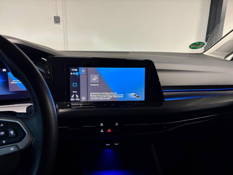 Volkswagen Golf 1.5 eTSI Style PANO HUD KEYLESS