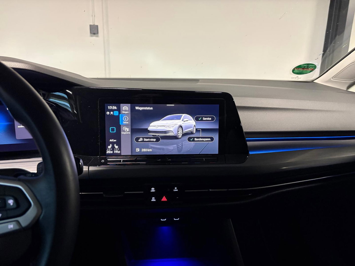 Volkswagen Golf 1.5 eTSI Style PANO HUD KEYLESS