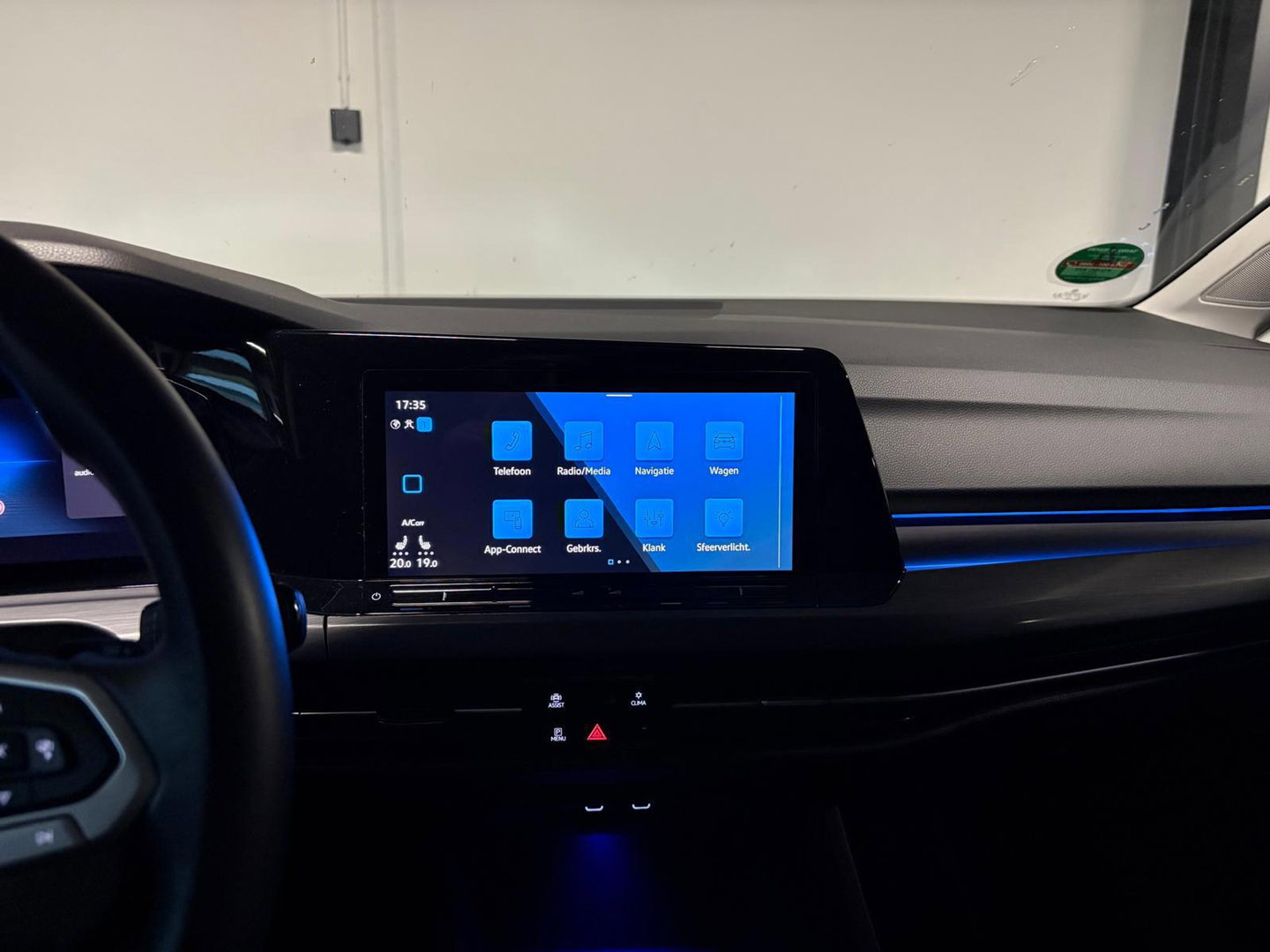 Volkswagen Golf 1.5 eTSI Style PANO HUD KEYLESS