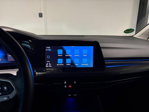 Volkswagen Golf 1.5 eTSI Style PANO HUD KEYLESS