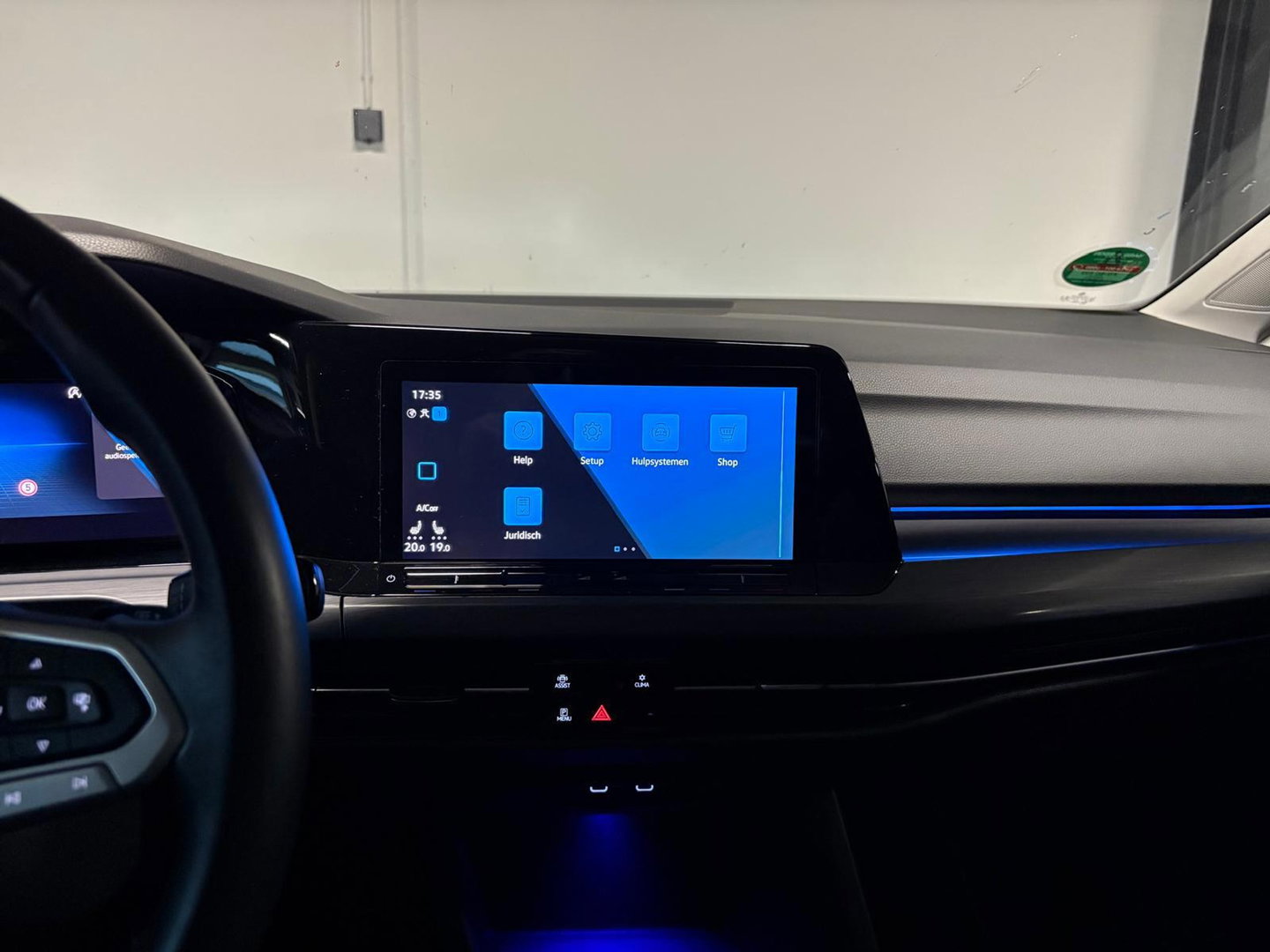 Volkswagen Golf 1.5 eTSI Style PANO HUD KEYLESS