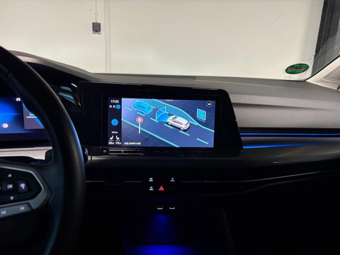 Volkswagen Golf 1.5 eTSI Style PANO HUD KEYLESS