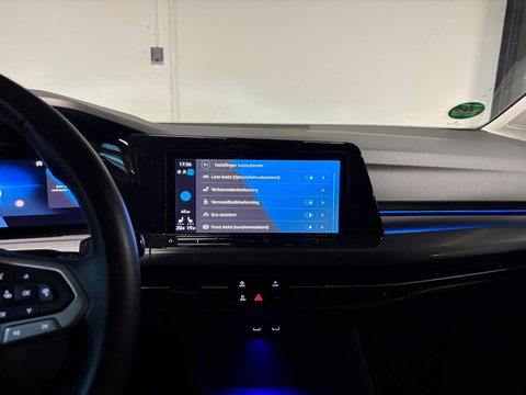 Volkswagen Golf 1.5 eTSI Style PANO HUD KEYLESS