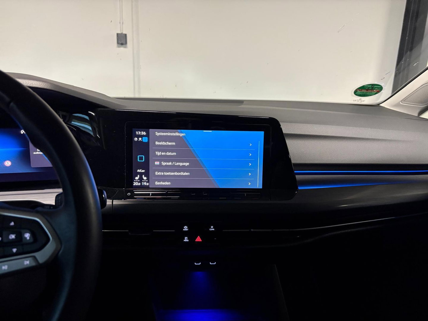 Volkswagen Golf 1.5 eTSI Style PANO HUD KEYLESS