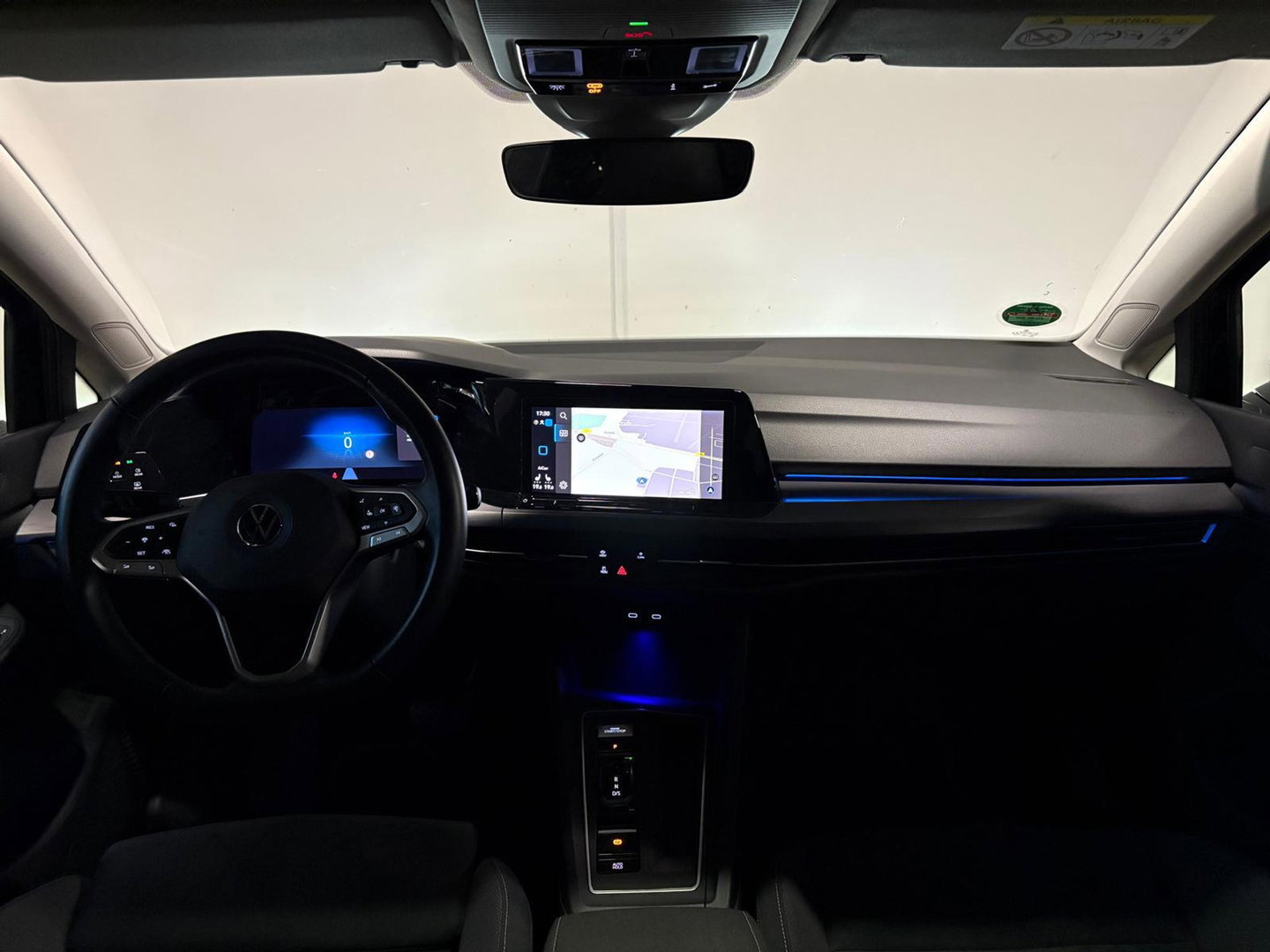 Volkswagen Golf 1.5 eTSI Style PANO HUD KEYLESS