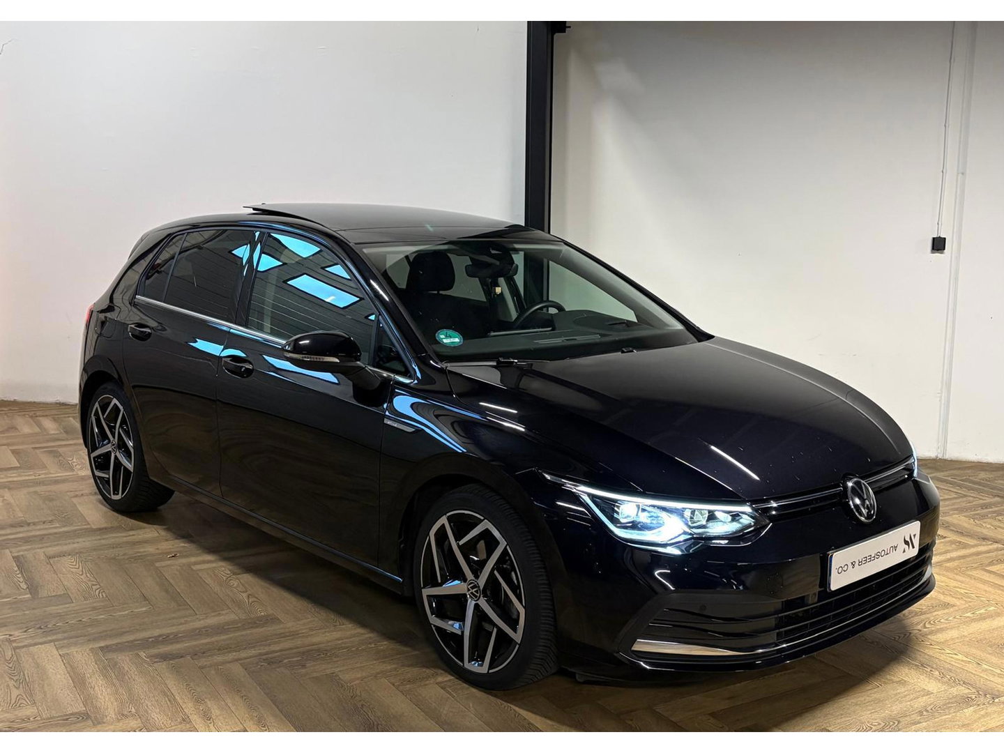 Volkswagen Golf 1.5 eTSI Style PANO HUD KEYLESS