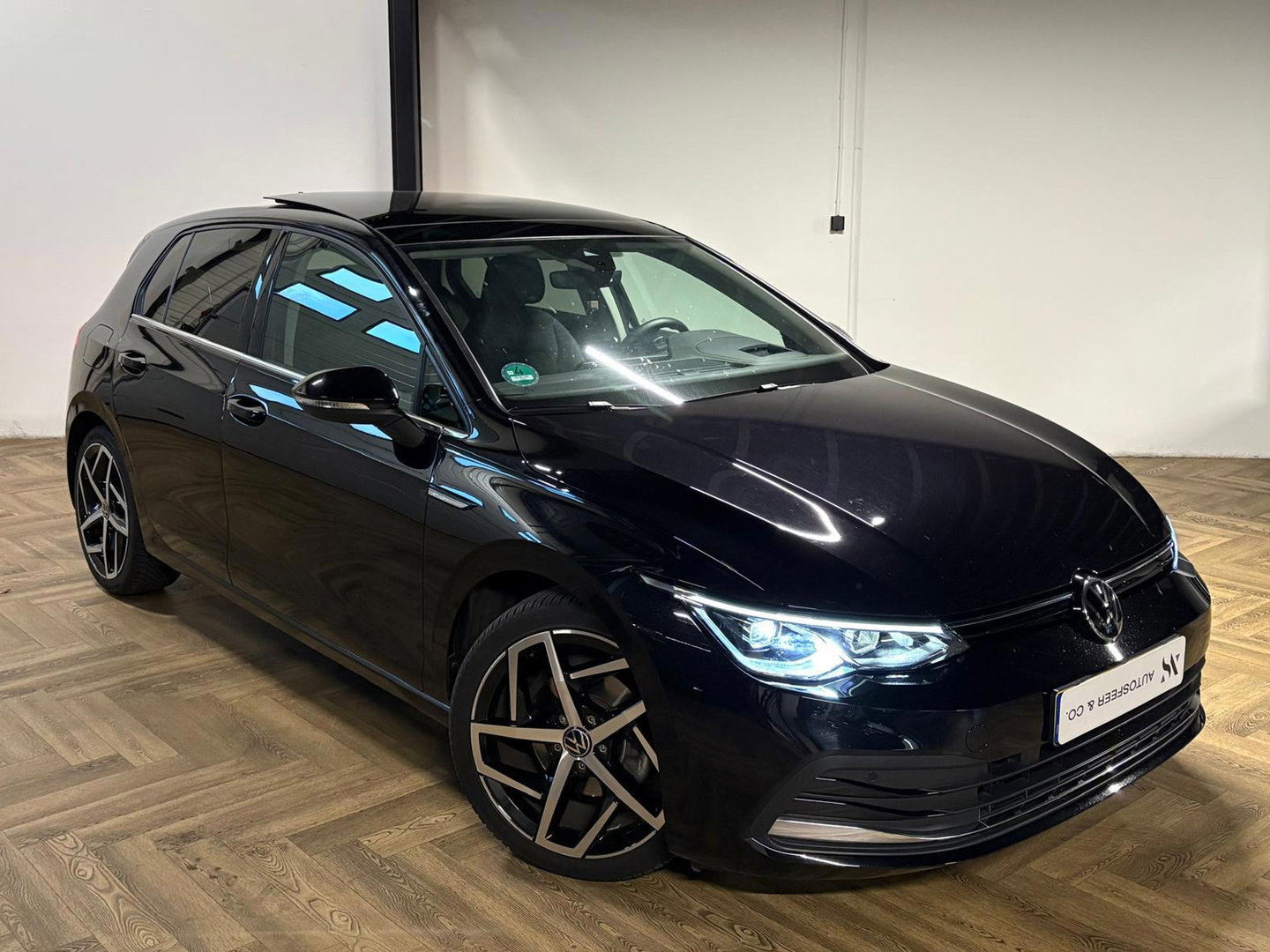 Volkswagen Golf 1.5 eTSI Style PANO HUD KEYLESS