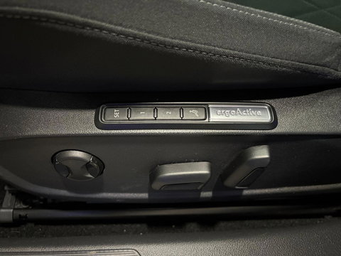 Volkswagen Golf 1.5 eTSI Style PANO HUD KEYLESS