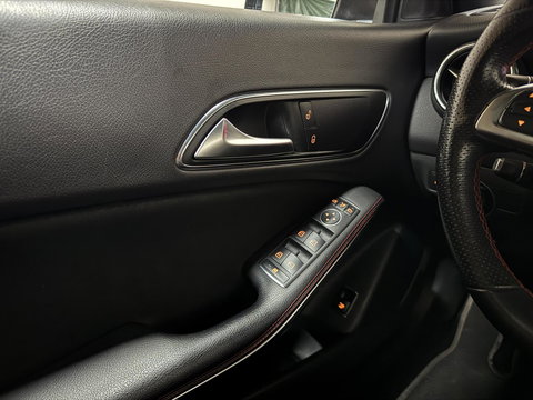 Mercedes-Benz CLA AMG Pano Sfeer Navi Cruise Trekh.