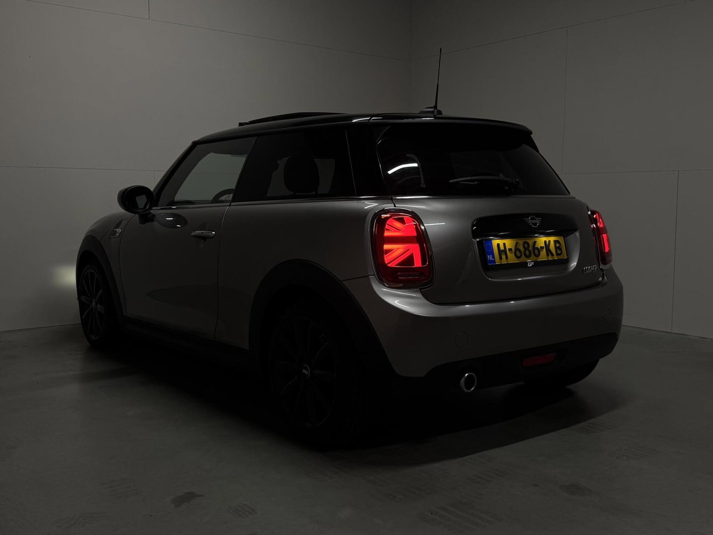 MINI Cooper Mini 1.5 60 Years Edition Pano HUD H/K Leer