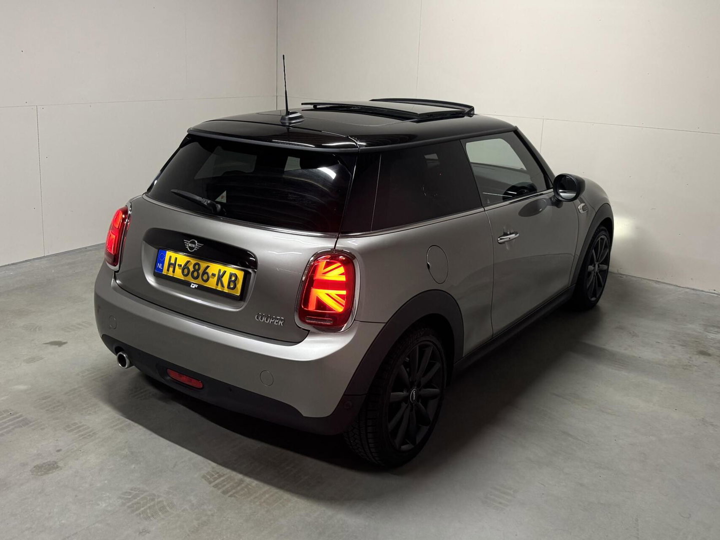 MINI Cooper Mini 1.5 60 Years Edition Pano HUD H/K Leer