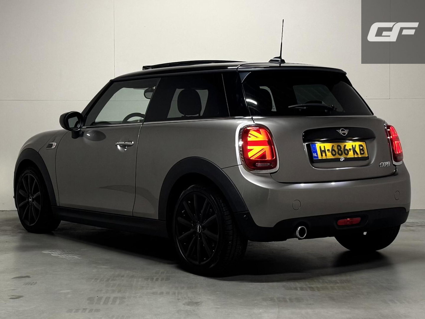 MINI Cooper Mini 1.5 60 Years Edition Pano HUD H/K Leer