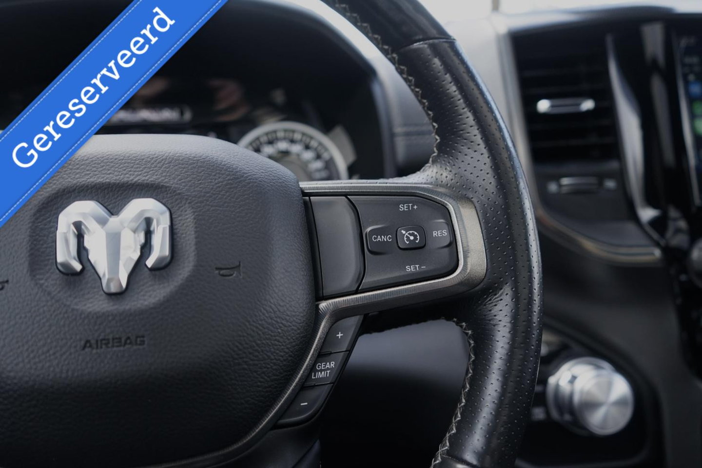 Dodge Ram Pick-Up 1500 4X4 5.7 V8 4x4 Crew Cab 5'7 Sport