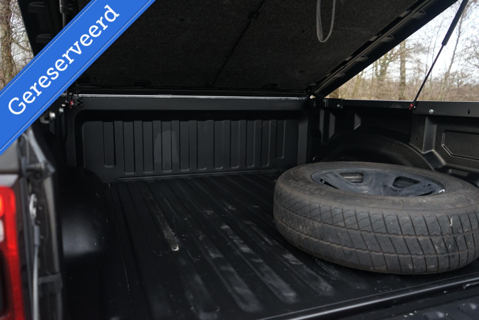 Dodge Ram Pick-Up 1500 4X4 5.7 V8 4x4 Crew Cab 5'7 Sport