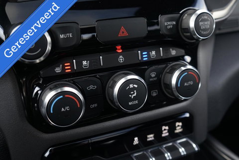 Dodge Ram 1500 4X4 5.7 V8 4x4 Crew Cab 5'7 Sport