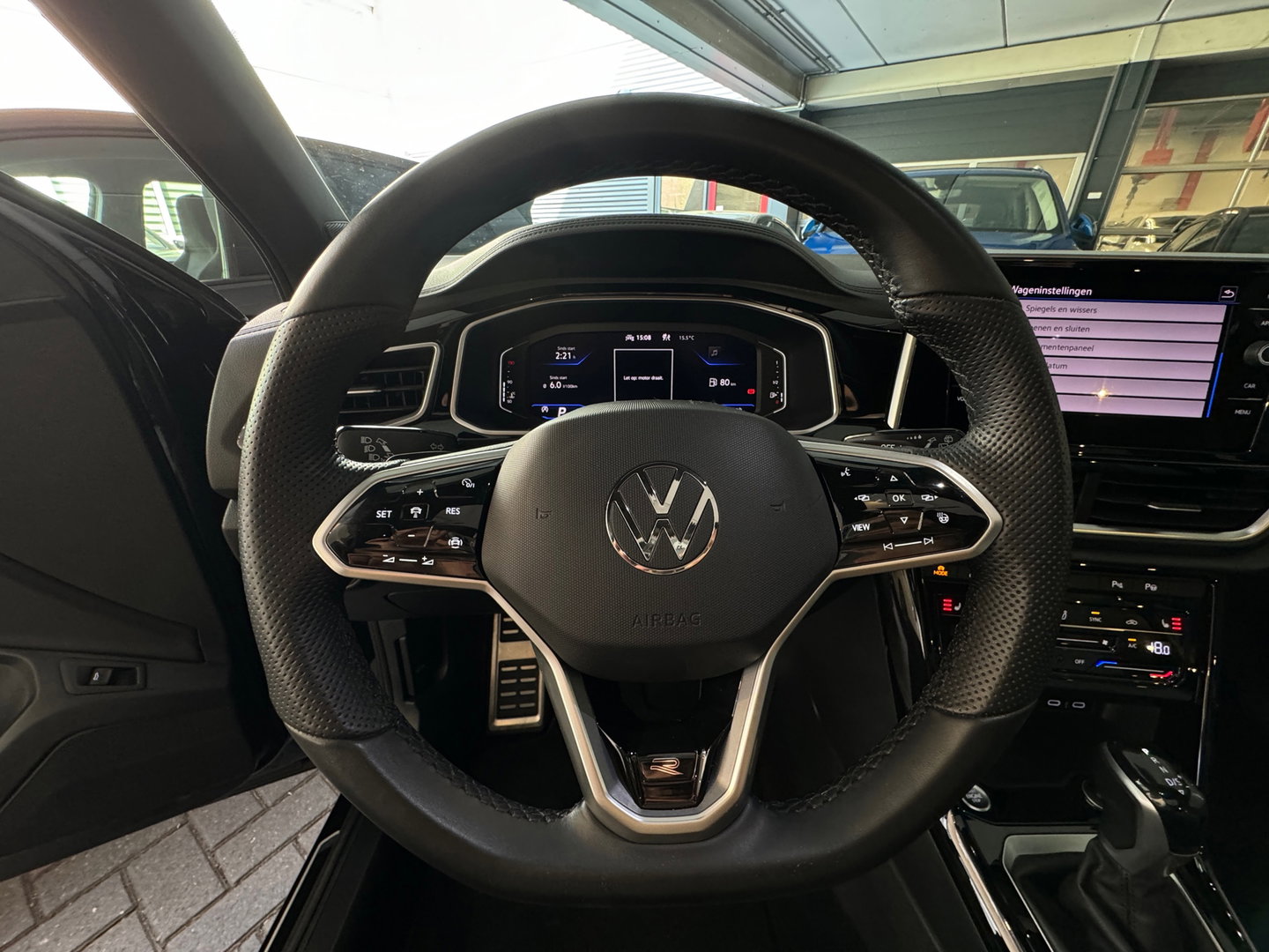 Volkswagen T-Roc 1.5 TSI R-Line Pano|Keyless|IQ|Sfeer|Camera