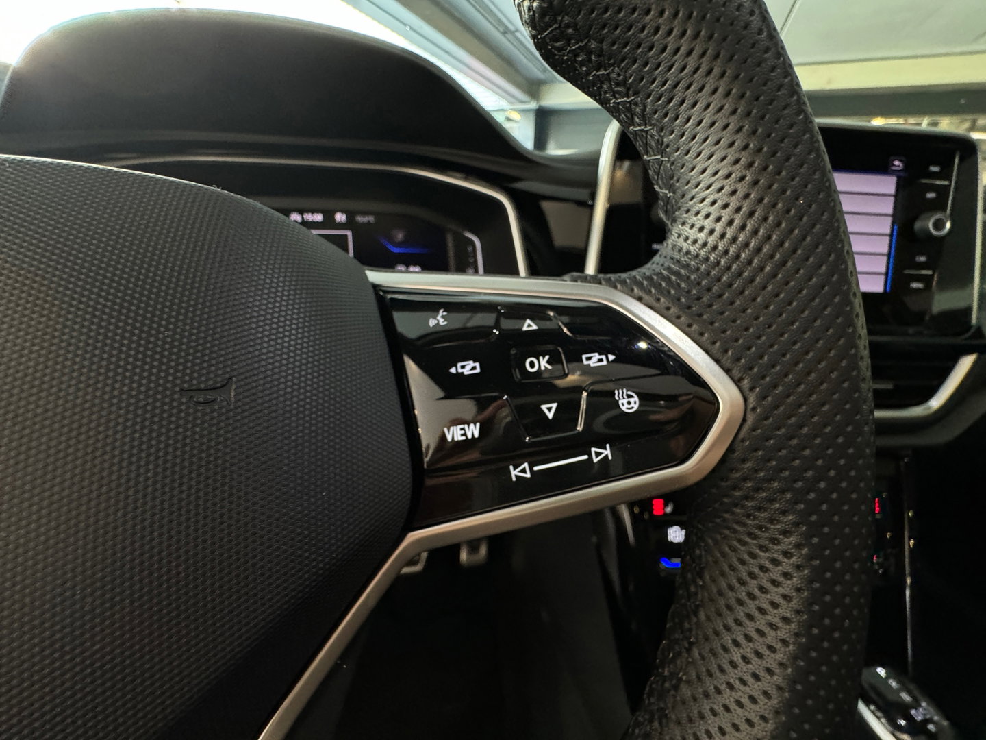 Volkswagen T-Roc 1.5 TSI R-Line Pano|Keyless|IQ|Sfeer|Camera