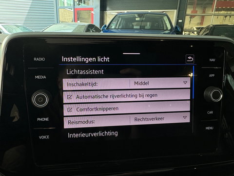 Volkswagen T-Roc 1.5 TSI R-Line Pano|Keyless|IQ|Sfeer|Camera