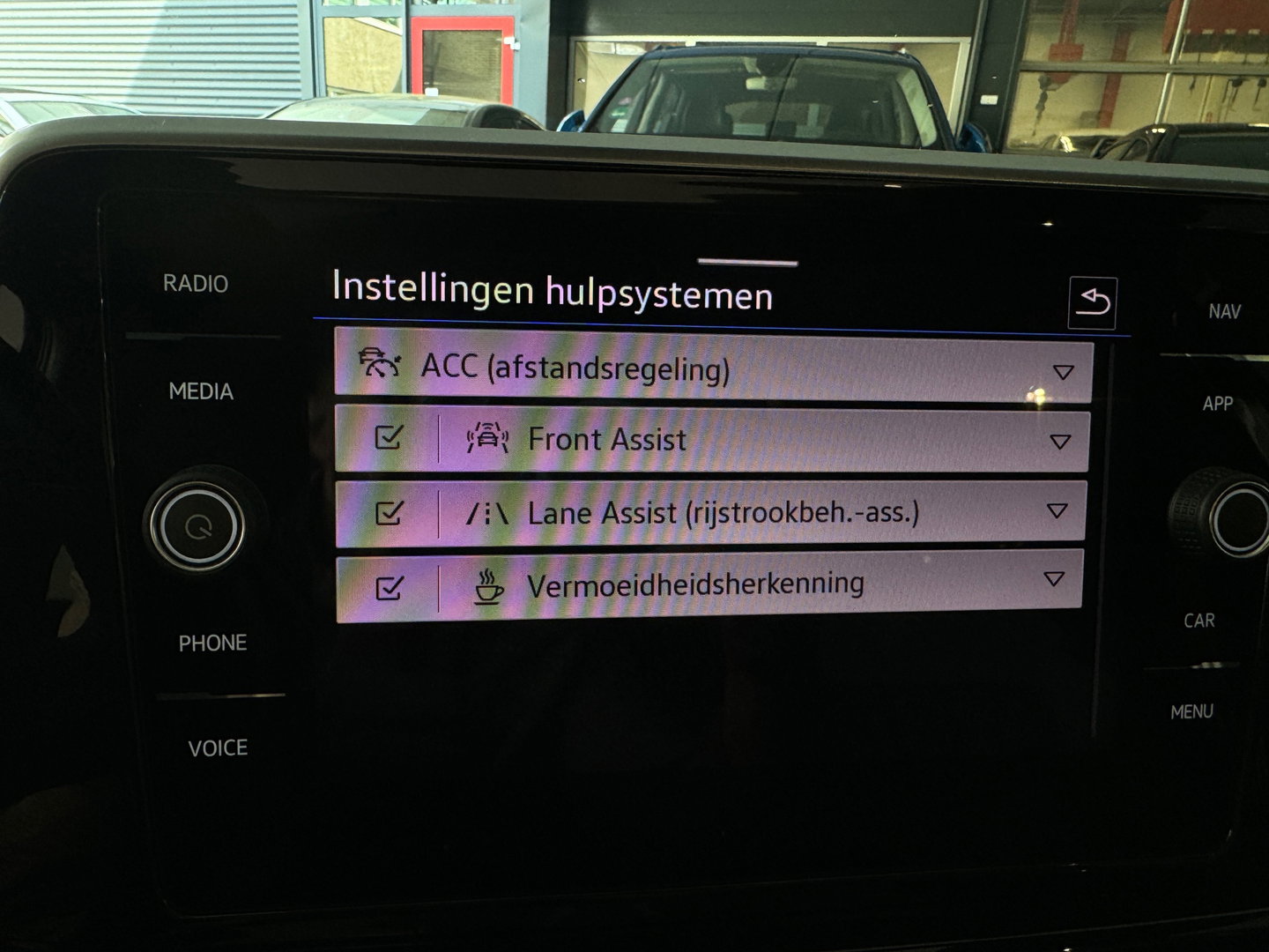 Volkswagen T-Roc 1.5 TSI R-Line Pano|Keyless|IQ|Sfeer|Camera