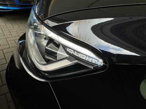 Volkswagen T-Roc 1.5 TSI R-Line Pano|Keyless|IQ|Sfeer|Camera