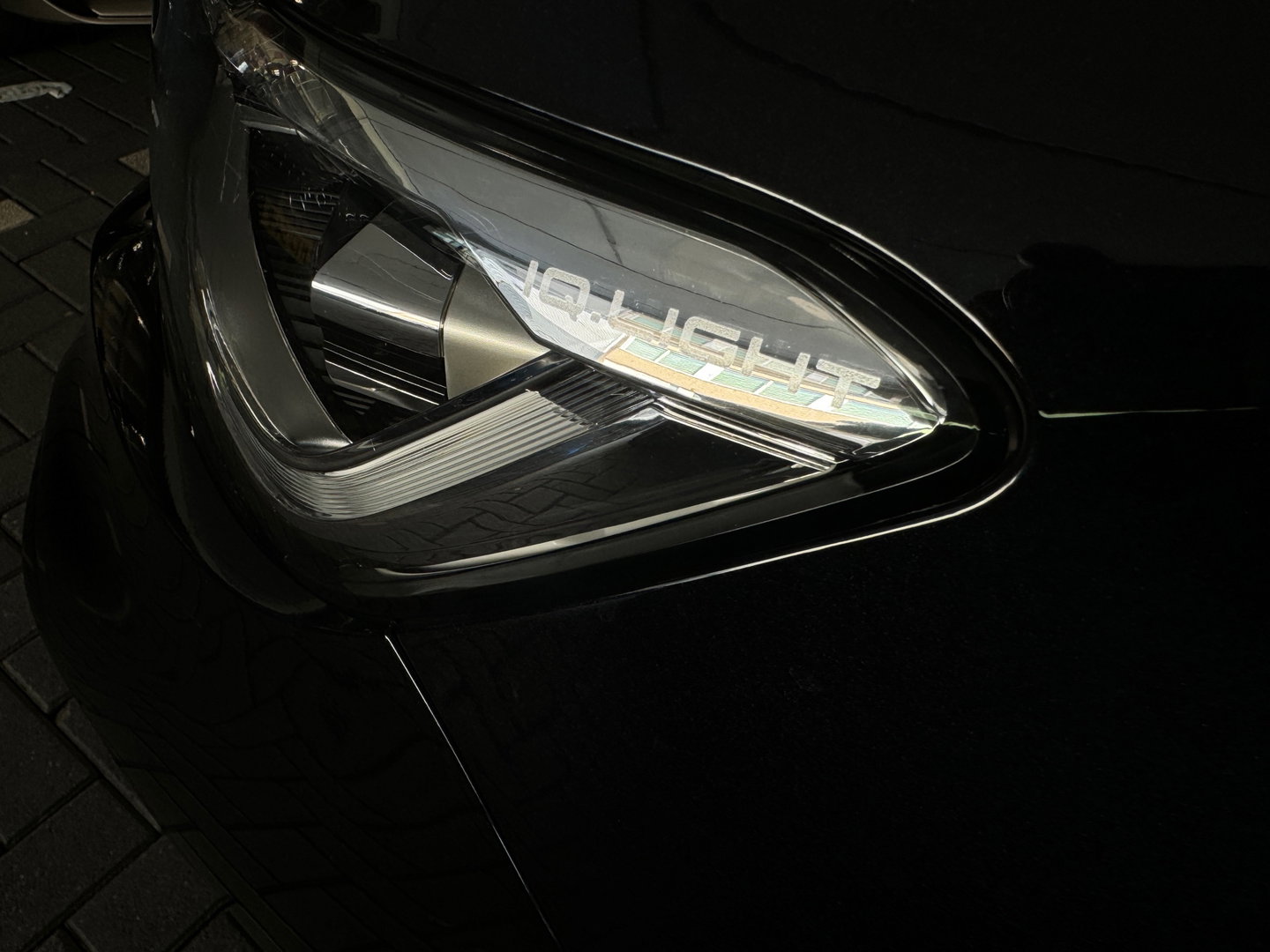 Volkswagen T-Roc 1.5 TSI R-Line Pano|Beats|IQ|Keyless|Camera