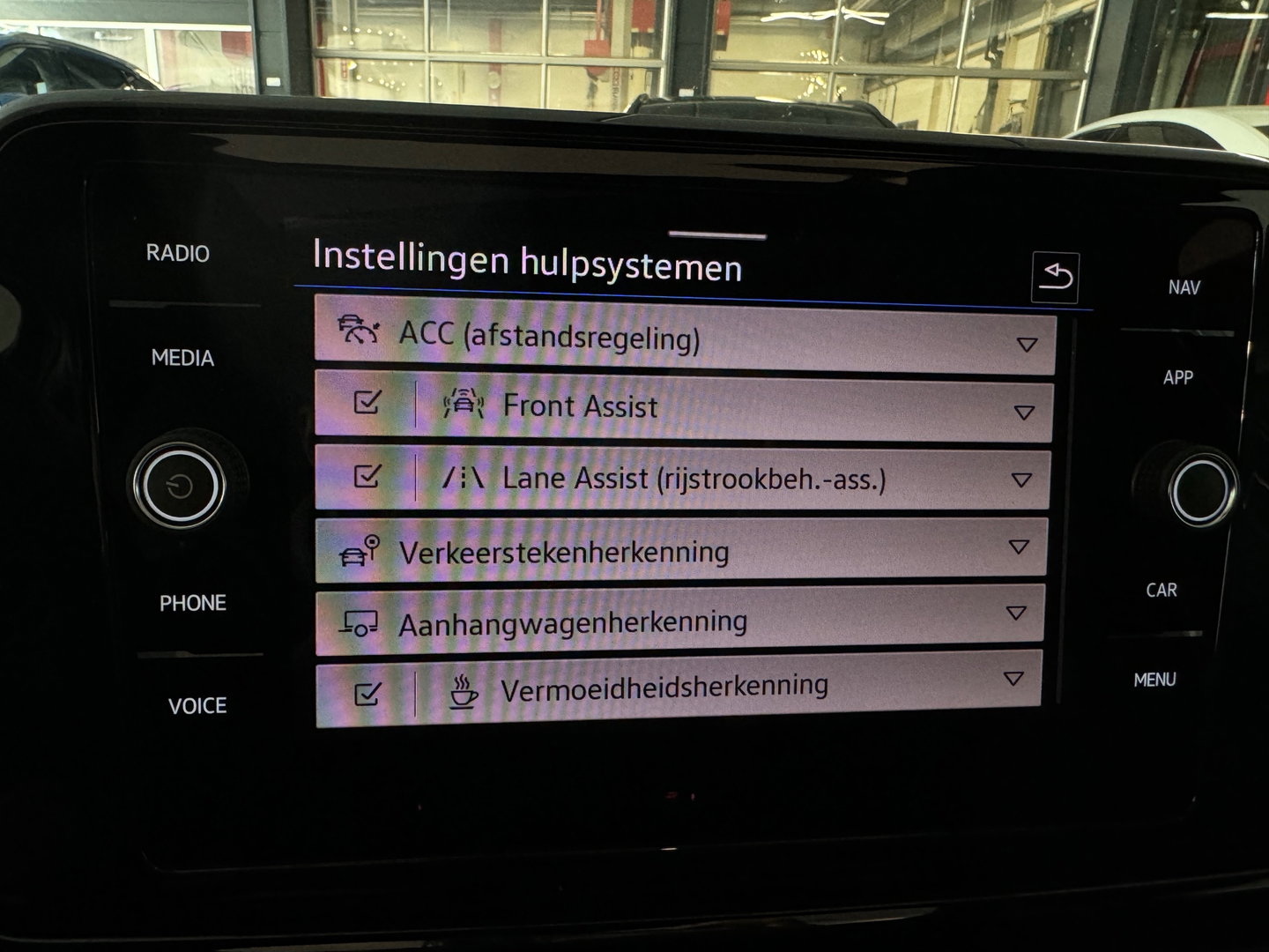 Volkswagen T-Roc 1.5 TSI R-Line Pano|Beats|IQ|Keyless|Camera