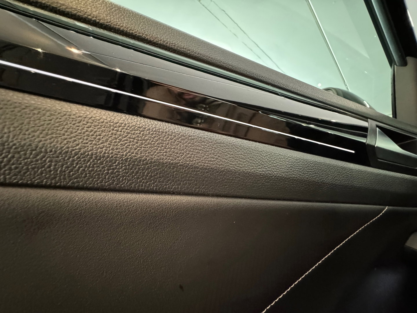 Volkswagen T-Roc 1.5 TSI R-Line Pano|Beats|IQ|Keyless|Camera