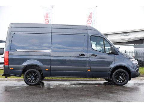 Mercedes-Benz Sprinter 319 V6 3.0 CDI L2H2 PB Edition Cruise, 360 Camera, Carplay, LED, 3500kg Trekhaak, LED, NAVI, Virtual, Uniek!
