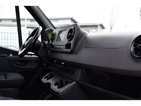 Mercedes-Benz Sprinter 319 V6 3.0 CDI L2H2 PB Edition Cruise, 360 Camera, Carplay, LED, 3500kg Trekhaak, LED, NAVI, Virtual, Uniek!