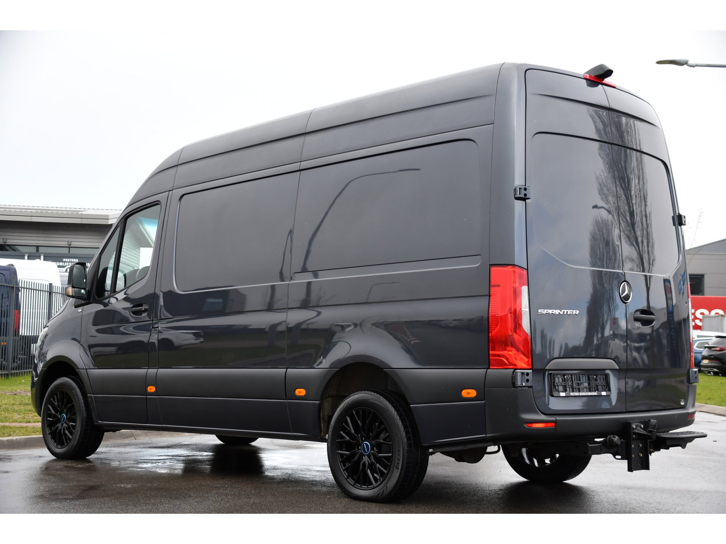 Mercedes-Benz Sprinter 319 V6 3.0 CDI L2H2 PB Edition Cruise, 360 Camera, Carplay, LED, 3500kg Trekhaak, LED, NAVI, Virtual, Uniek!