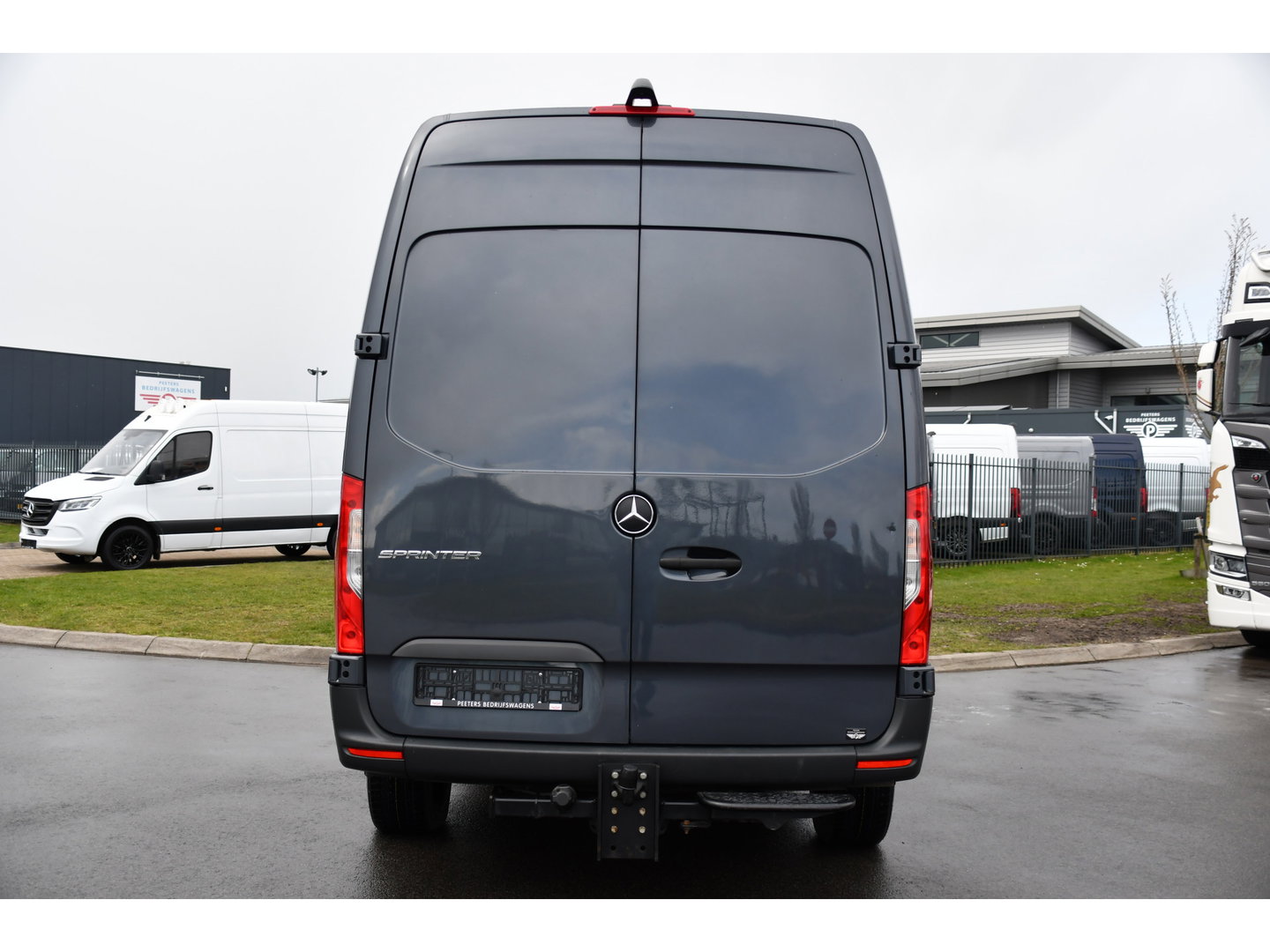 Mercedes-Benz Sprinter 319 V6 3.0 CDI L2H2 PB Edition Cruise, 360 Camera, Carplay, LED, 3500kg Trekhaak, LED, NAVI, Virtual, Uniek!