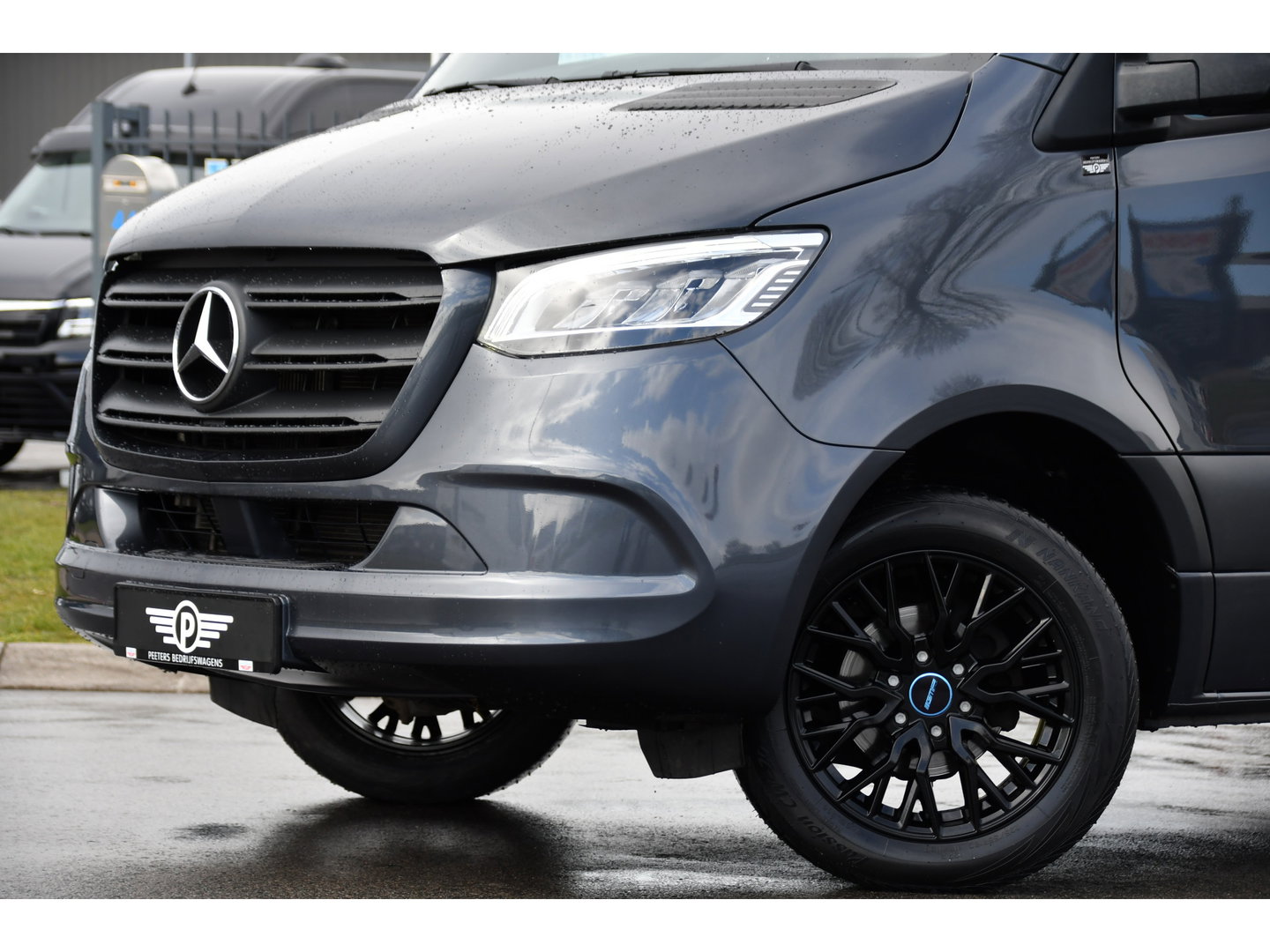 Mercedes-Benz Sprinter 319 V6 3.0 CDI L2H2 PB Edition Cruise, 360 Camera, Carplay, LED, 3500kg Trekhaak, LED, NAVI, Virtual, Uniek!