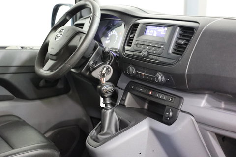 Opel Vivaro 1.5 CDTI L3H1 LANG IMPERIAAL EN TREKHAAK