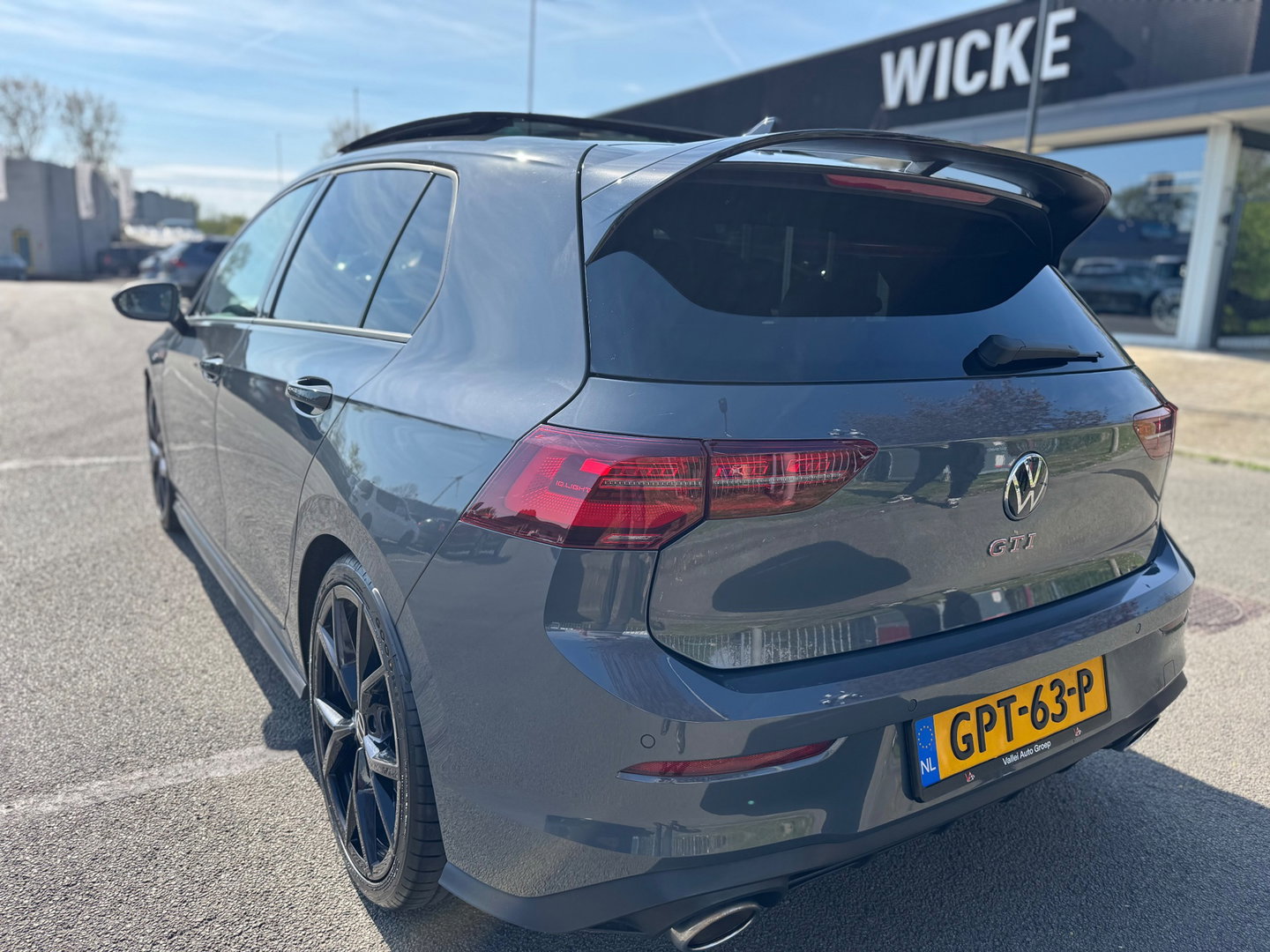 Volkswagen Golf 2.0 TSI GTI Clubsport 301PK H&K PANO Camera VOL !!