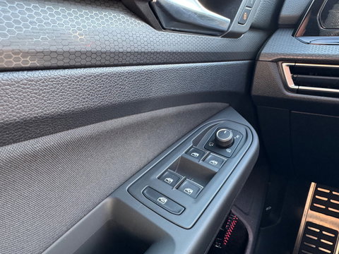 Volkswagen Golf 2.0 TSI GTI Clubsport 301PK H&K PANO Camera VOL !!