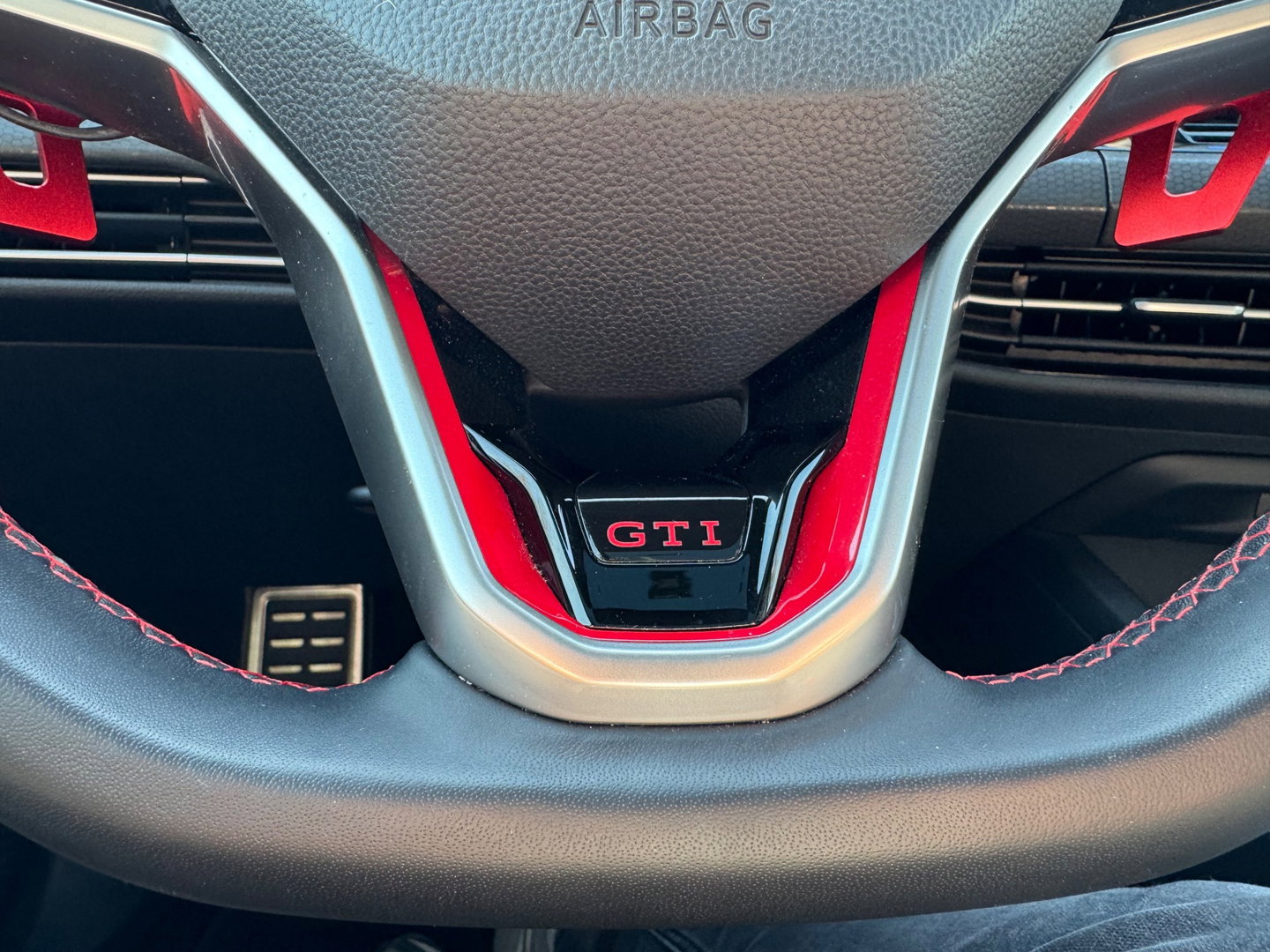 Volkswagen Golf 2.0 TSI GTI Clubsport 301PK H&K PANO Camera VOL !!