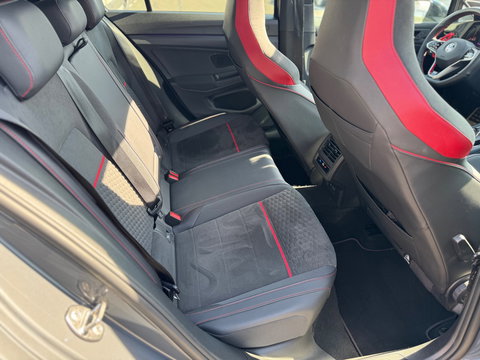 Volkswagen Golf 2.0 TSI GTI Clubsport 301PK H&K PANO Camera VOL !!