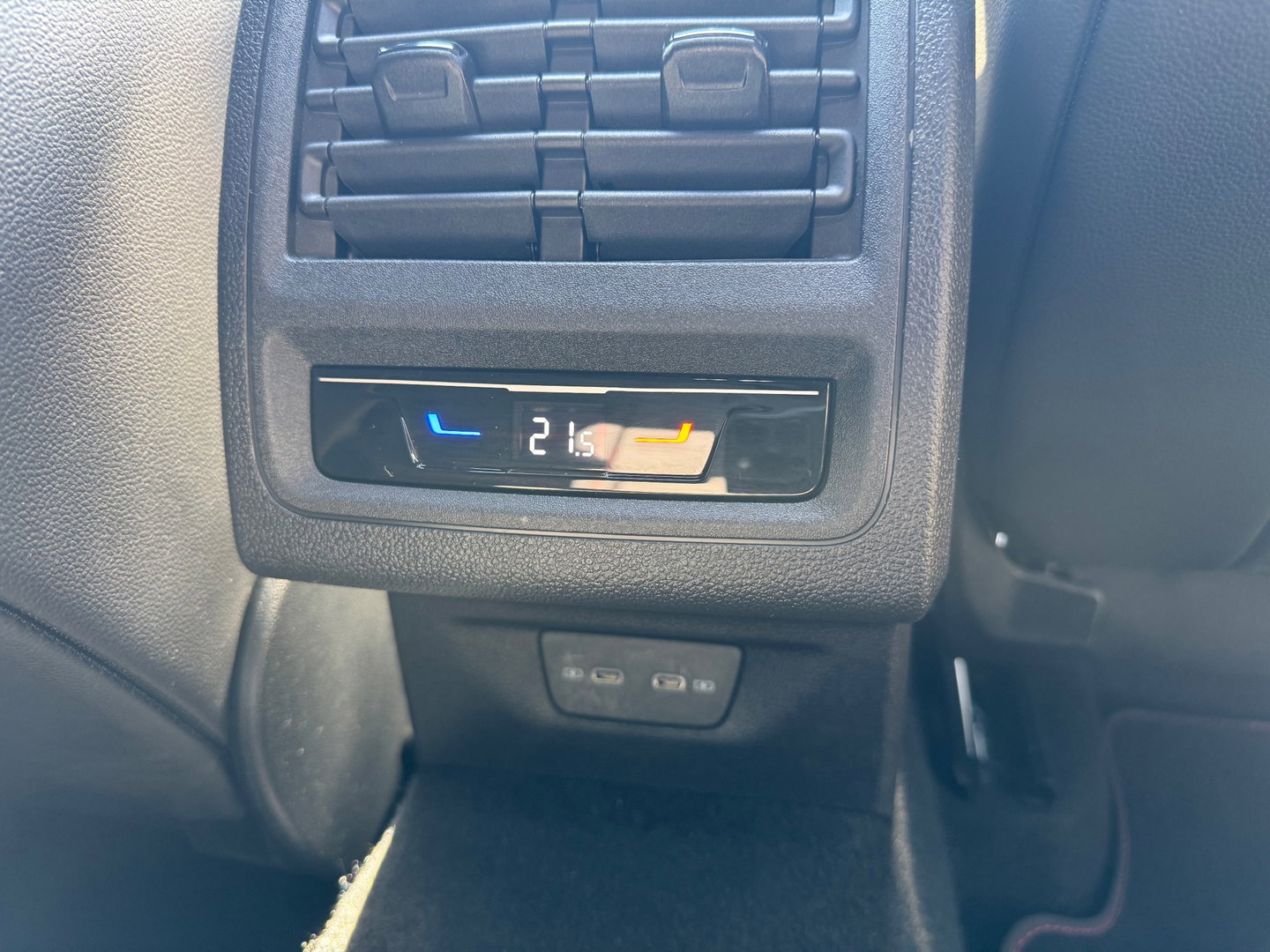 Volkswagen Golf 2.0 TSI GTI Clubsport 301PK H&K PANO Camera VOL !!