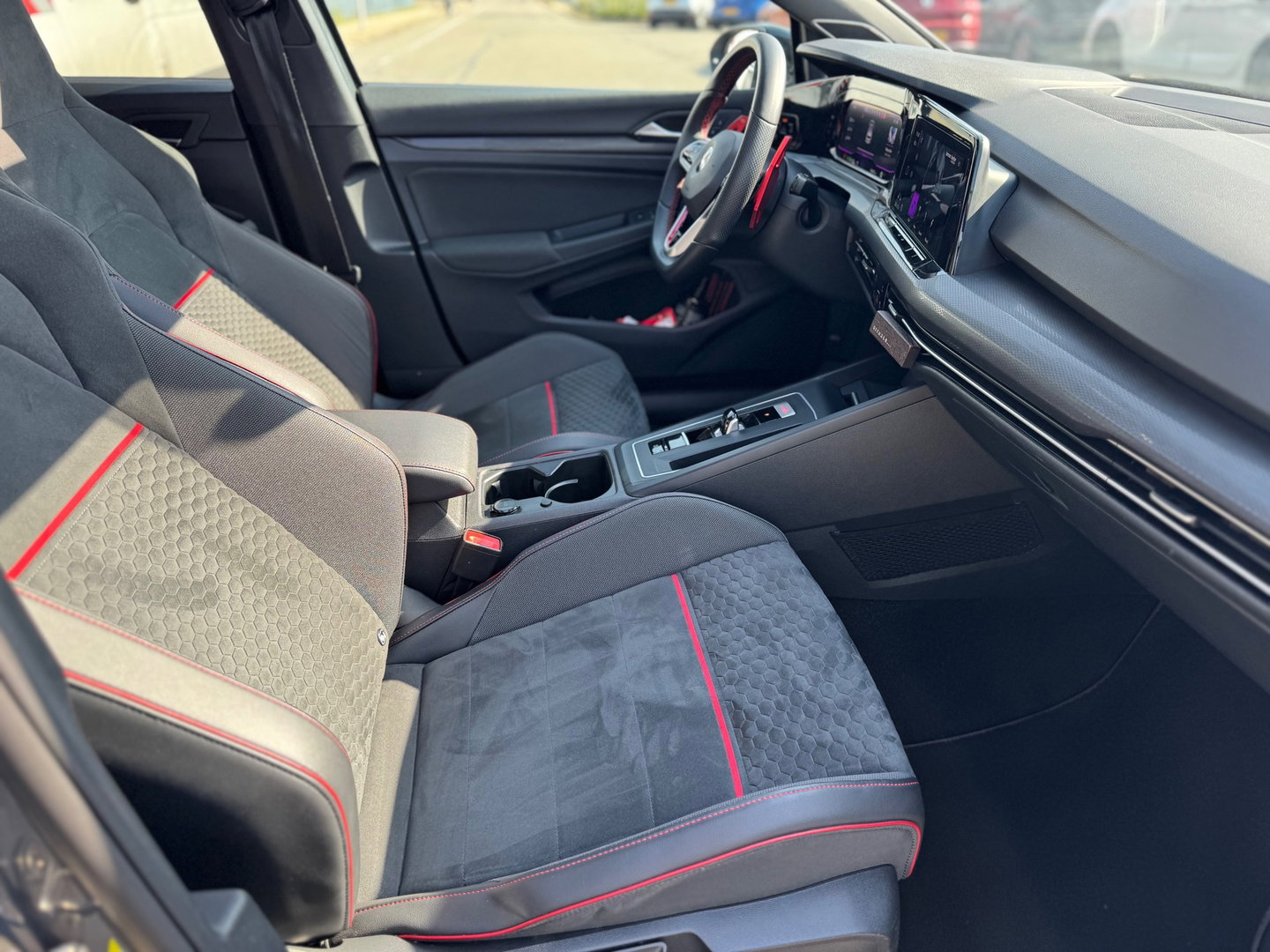 Volkswagen Golf 2.0 TSI GTI Clubsport 301PK H&K PANO Camera VOL !!