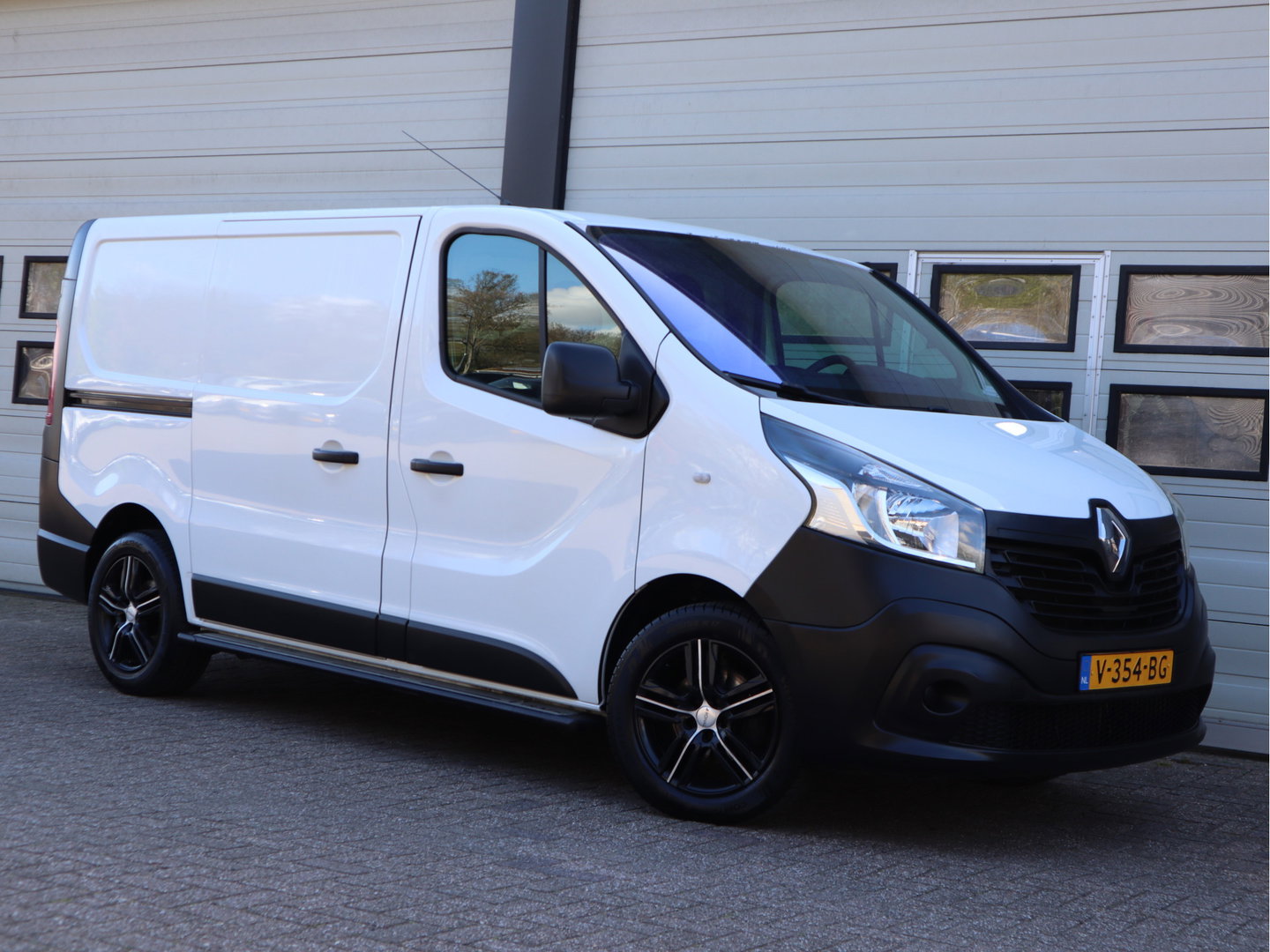 Renault Trafic 1.6 dCi 90pk L1 - Trekhaak - Airco - 3 Zits